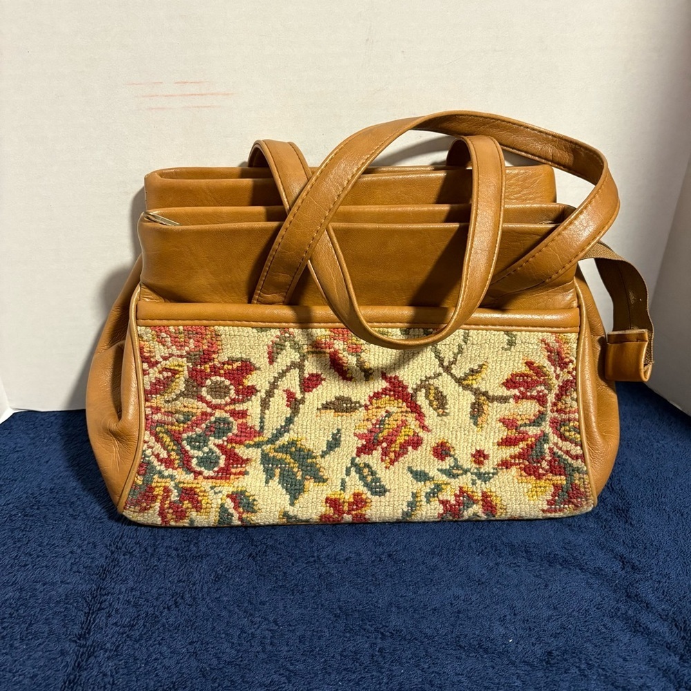 Gorgeous Vintage Garland Tapestry Multi-Pocket Purse Brown Colorful Handbag